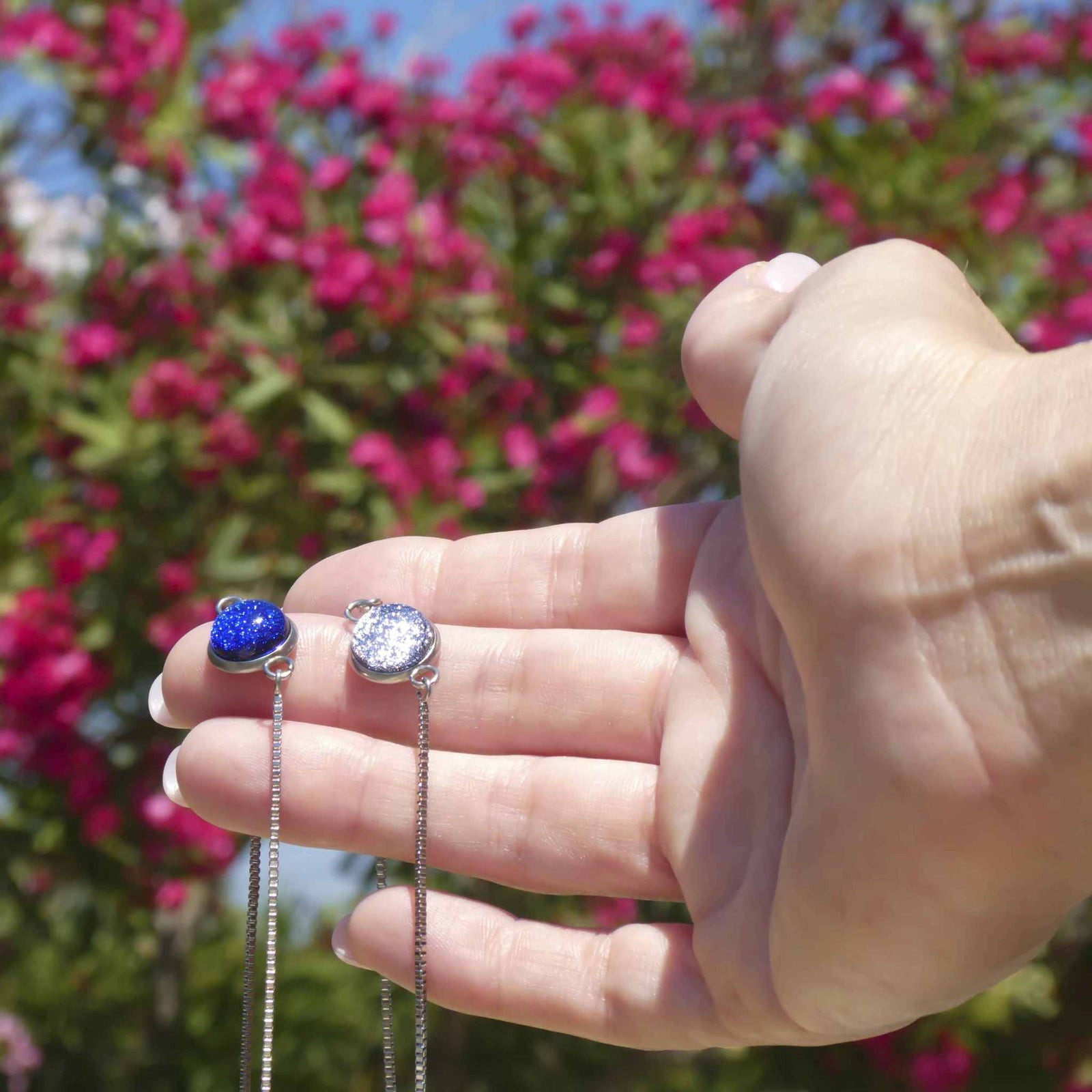 BRACELET STARRY BLUE ~ INDIGO | ST. STEEL | PERFECT FIT | REFLET[proBRACELET STARRY BLUE ~ INDIGOduct_vendor]MicrocosmosPRODUCT INFORMATION
Exclusive Microcosmoses Glass Reflet™
Base: Stainless Steel Perfect Fit adjustable slide closure up to 9", 22 cm.
Bracelet chain thickness 2 mmBRACELET STEEL